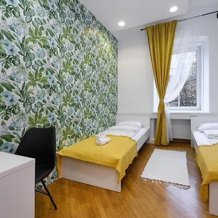 Hostel Royal Rooms***