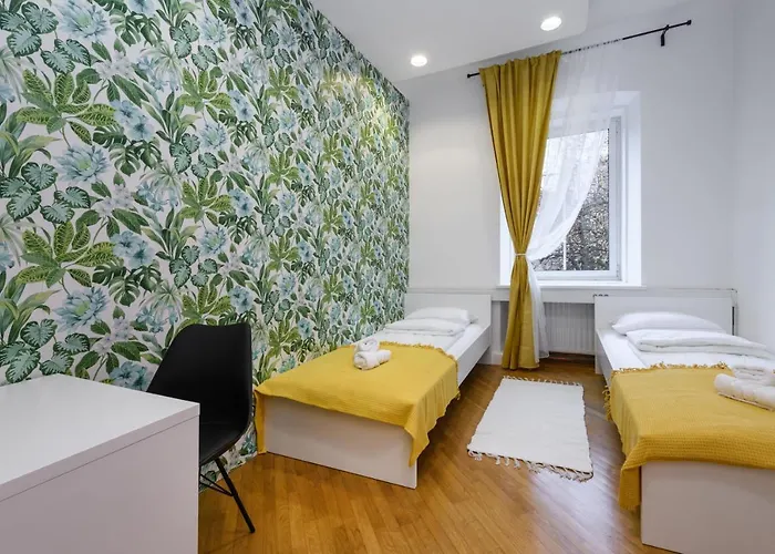 Hostel Royal Rooms***