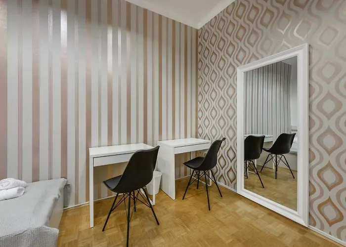 Hostel Royal Rooms***